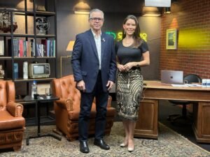 Leia mais sobre o artigo Júlia Lucy entrevista Joaquim Passarinho sobre os desafios do empreendedorismo no Brasil
