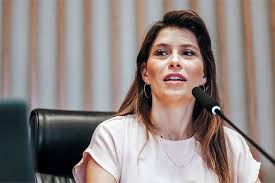 Júlia Lucy se destacou como voz feminina ativa na política do DF