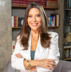 Leia mais sobre o artigo Julia Lucy critica aproximação de Caiado com STF: “Ele tenta agradar a todos e pode acabar sem ninguém”