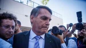 Leia mais sobre o artigo Liberdade e Responsabilidade: Júlia Lucy analisa a Imunidade Parlamentar e os Limites da Expressão