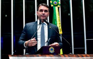 Leia mais sobre o artigo Estratégia e Economia: Júlia Lucy aponta o caminho para a oposição conquistar os indecisos