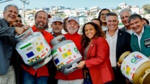 Leia mais sobre o artigo Chovendo no Molhado: Lula dificulta auxilio gás e seus eleitores não conseguem mais receber