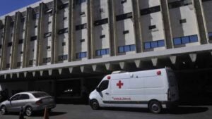 Leia mais sobre o artigo Alerta na Saúde: em 2019, Lucy apontou riscos de “quebra-quebra” nas contas do DF com expansão de Instituto